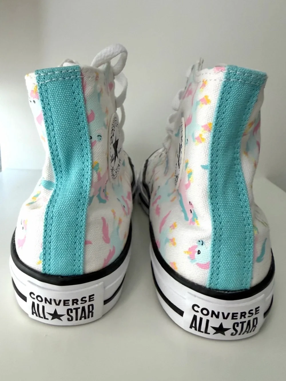 CONVERSE CTAS Hi Unicorn High Top Sneakers Multicolor - Juniors Size 5